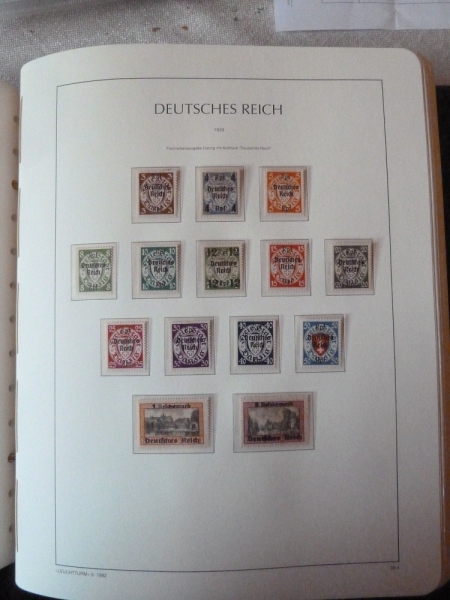 Deutsches Reich, Sammlung 3. Reich ungebraucht mit Falz im Leuchtturm falzlos Album.